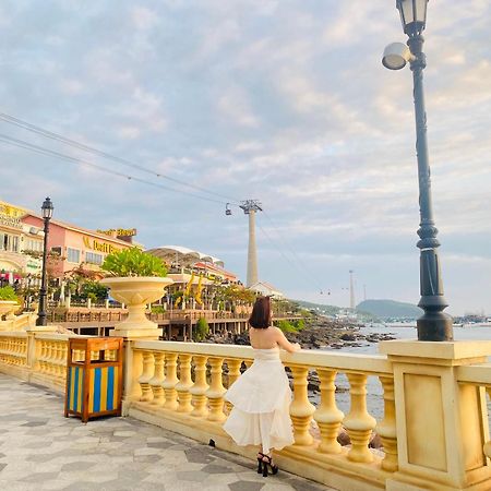 ホテル Khach San Chia Khoa Vang - Mien Phi 2 Xe Dap 1 Phong Tham Quan Dia Trung Hai - Tt Hoang Hon フーコック エクステリア 写真